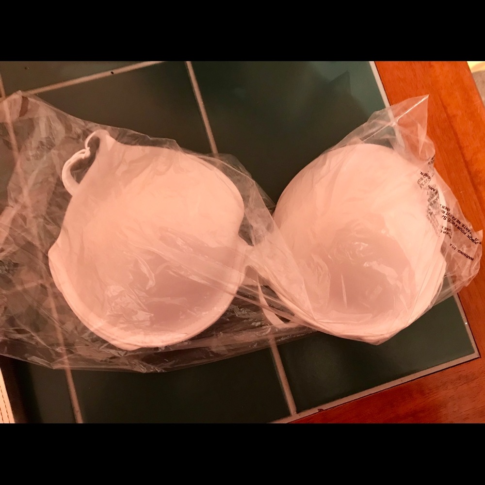 Victoria’s Secret White Bra 34C